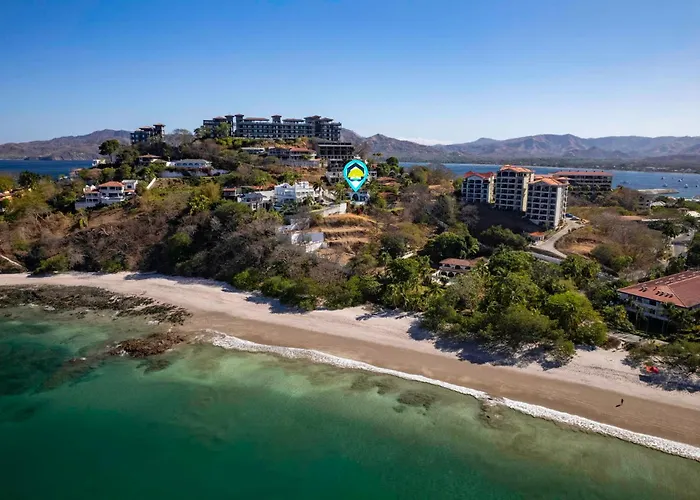 Dreamy Spanish-style With Sweeping Ocean Views, Elegant Nautical Design & Giant Infinity Pool Сasa de vacaciones