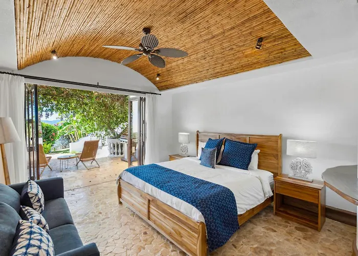 Сasa de vacaciones Dreamy Spanish-style With Sweeping Ocean Views, Elegant Nautical Design & Giant Infinity Pool