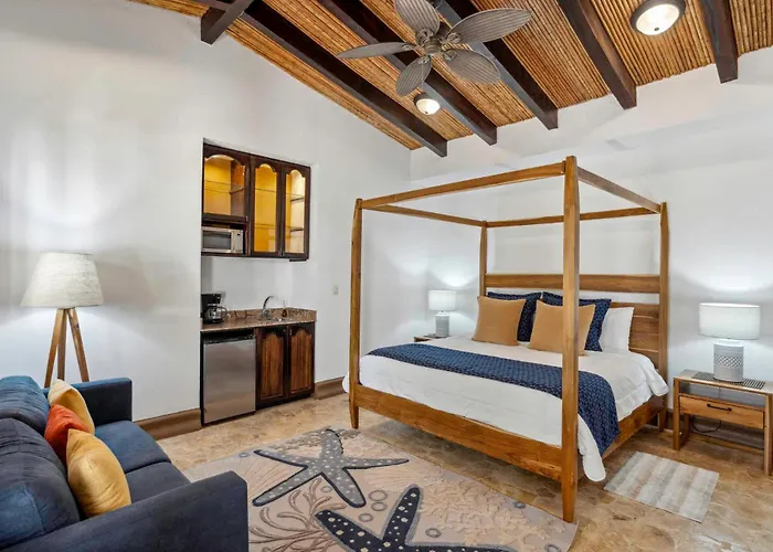 Сasa de vacaciones Dreamy Spanish-style With Sweeping Ocean Views, Elegant Nautical Design & Giant Infinity Pool *