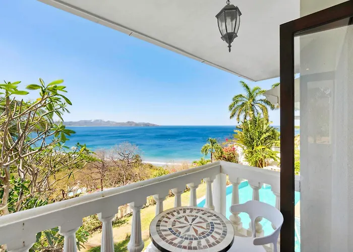 Сasa de vacaciones Dreamy Spanish-style With Sweeping Ocean Views, Elegant Nautical Design & Giant Infinity Pool