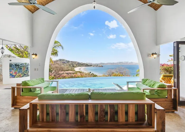 Dreamy Spanish-style With Sweeping Ocean Views, Elegant Nautical Design & Giant Infinity Pool Сasa de vacaciones *